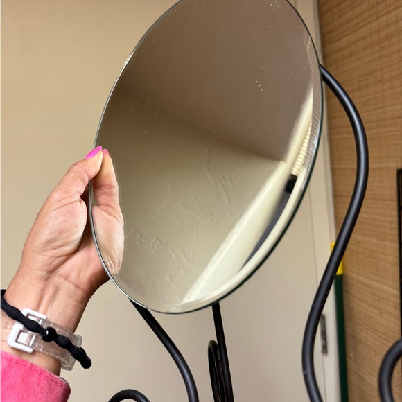 Countertop mirror for retail or makeup table. Used but in excellent condition - Picture 3 of 3